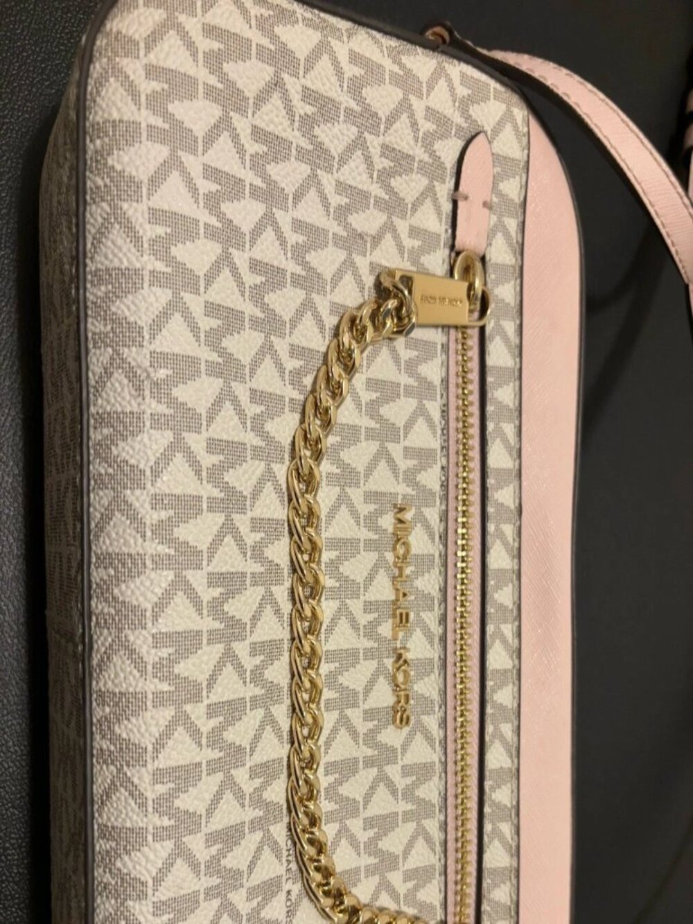 Michael Kors Jet Set Item East West Shoulder Chain Crossbody Bag